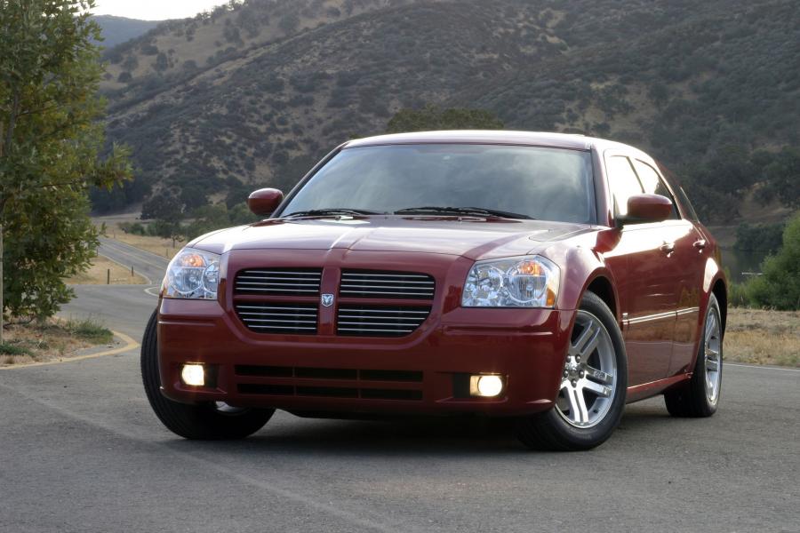  Dodge Magnum RT 2004 года  (фото 11 из 15)
